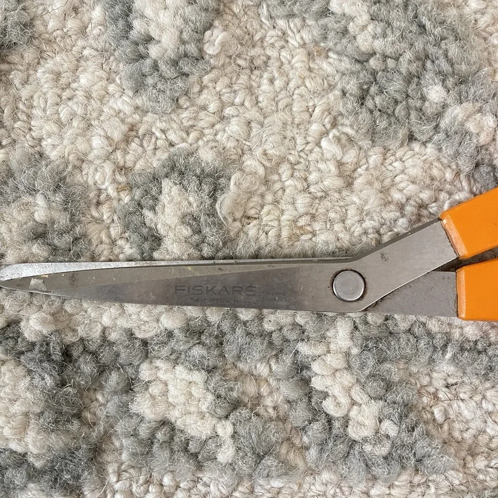 Vintage FISKARS 77 Stainless Steel Scissor Sewing Craft USA 8.5 in Orange Handle